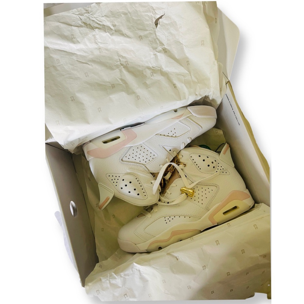 BNIB Jordan 6 Retro “Gold Hoops”